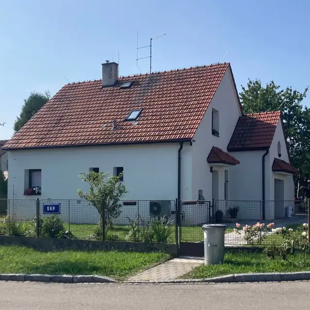 Sedlová střecha s taškou Brněnka před, Kaplice