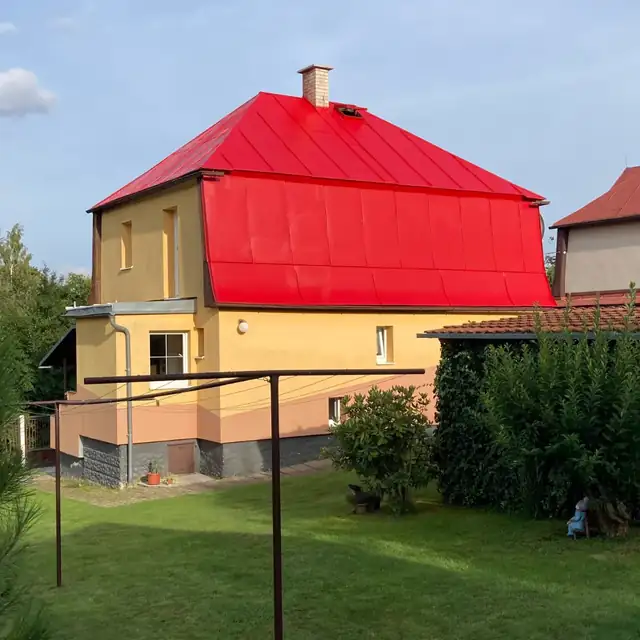 Falcovaná mansardová střecha po, Luby u Chebu